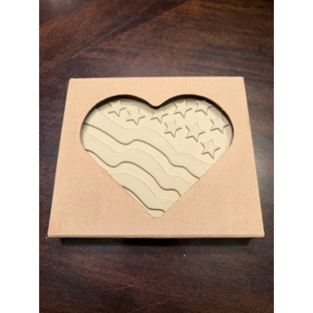 Pampered Chef 2005 Patriotic Heart Stoneware Cookie Mold Press 2934